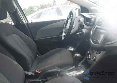 2013 Chevrolet Sonic Lt Auto z USA, uszkodzony, nr VIN 1G1JC6SB3D4249364